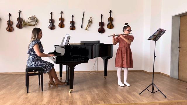 Lisa Dika - Go Tell Aunt Rhody смотреть онлайн
