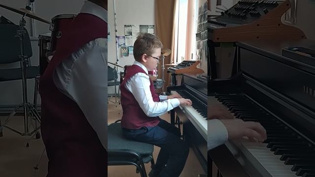 М Шмитц Попурри исп Кладьков А смотреть онлайн