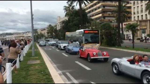 Парад старинных автомобилей в Ницце. Лазурный Берег Франции. Nice. Côte d'Azur. France смотреть онлайн