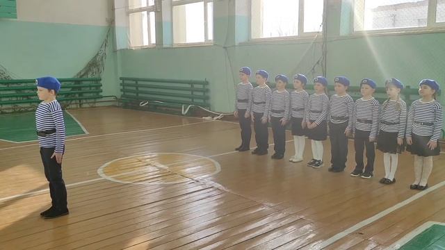 Смотр строя и песни "Защитники России" 2"А" класс смотреть онлайн