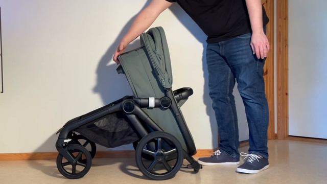 How to Fold the Bugaboo Fox 5 With the Bassinet смотреть онлайн
