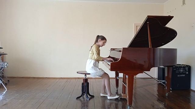 Алина Безенсон "Ландыши благоухают". Исполняет Колб Дарья. смотреть онлайн