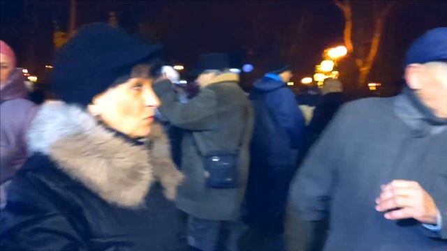 А Я НЕСУ ТЕБЕ ЦВЕТЫ смотреть онлайн
