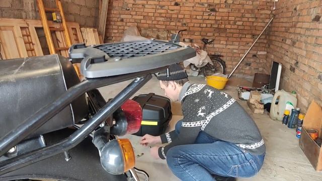Баджадж Боксер 125 установка кофра 48литров #bajajboxer #баджаджбоксер смотреть онлайн