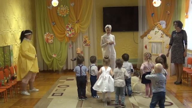 ВЕСЕННИЙ ПРАЗДНИК "8 МАРТА"! ДЦРР г.ПОЛОЦКА гр. "Колобок" 2020 год смотреть онлайн