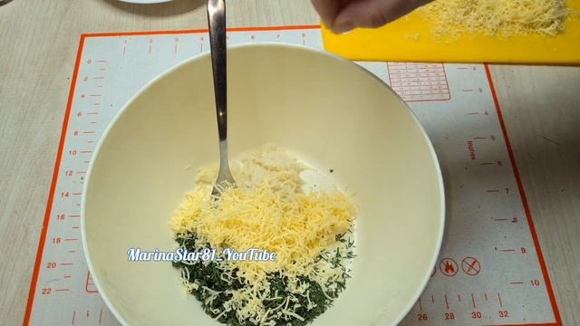 ГОТОВЬ И ХРУСТИ БЮДЖЕТНО ? ДОМАШНИЕ СУХАРИКИ С ЧЕСНОКОМ И СЫРОМ МНОГО ВКУСНО И ПРОСТО смотреть онлайн