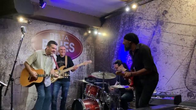 Тони, Табаков и Емо Тасев- After midnight смотреть онлайн