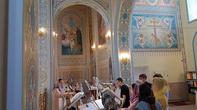 Стихира на литии Рождества Христова гл. 1-й, апостола гл. 4-й, Богоро́дичен, глас тойже. смотреть онлайн