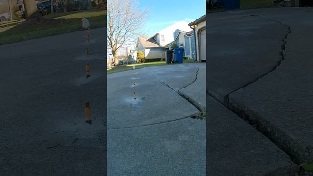 #concretelifting | Huge Cracks Leveled on Driveway Using Expanding Foam | #polyurethanefoam смотреть онлайн