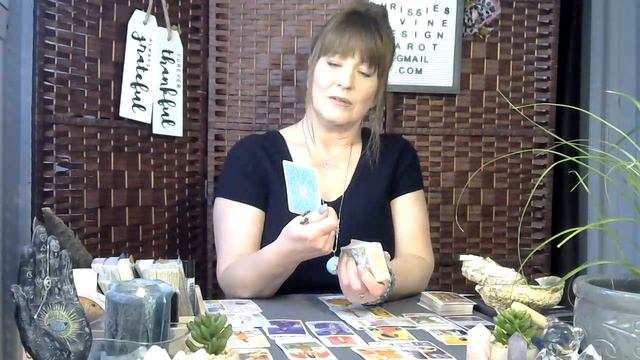 ⭐Keanu Reeves & his twin flame Astrology tarot reading April 2023 He helps his twin heal her heart❤ смотреть онлайн