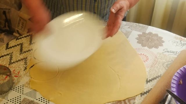 МИНИ ЧЕБУРЕКИ НА ЗАВАРНОМ ТЕСТЕ (пузырчатые,слоеные и очень сочные) смотреть онлайн