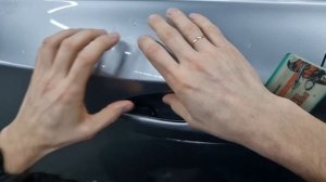 Установка бронеплёнки под ручки авто. Технология поклейки бронепленки. Как клеить пленку на авто.