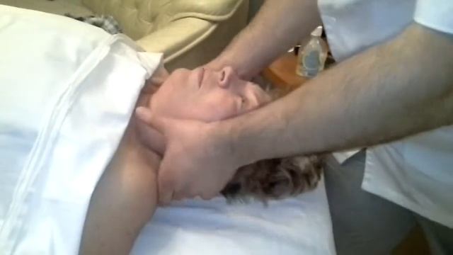 Как делать мануальный массаж головы спереди. Завершение. (БТММ) смотреть онлайн