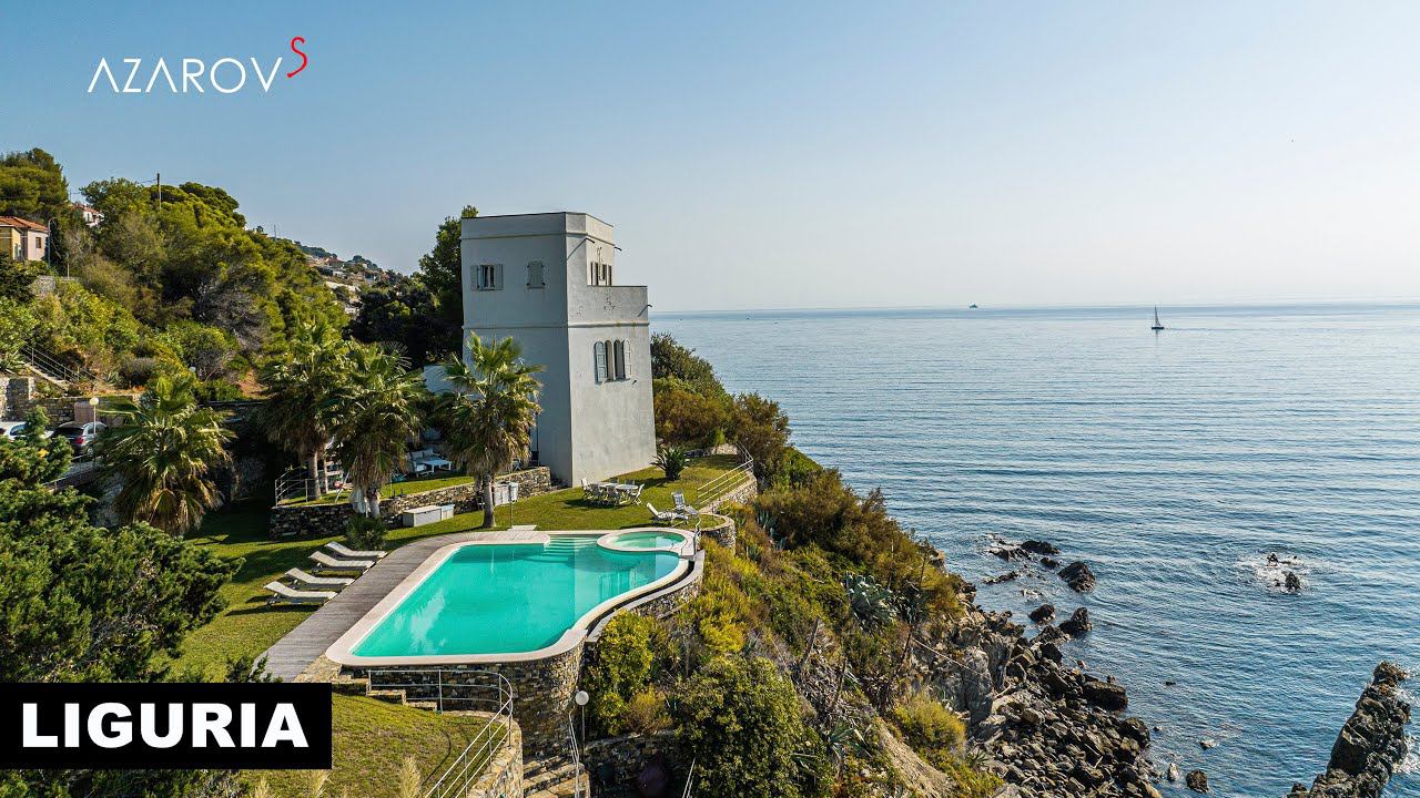 Villa 329 M2 On The First Line With The Beach