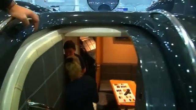 Катер Velvette 41 Evolution. Моторная яхта российского производства смотреть онлайн