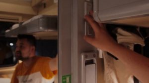 Путешествие на поезде по России. Поезд РЖД Москва-Волгоград повышенной комфортности. Обзор на купе.