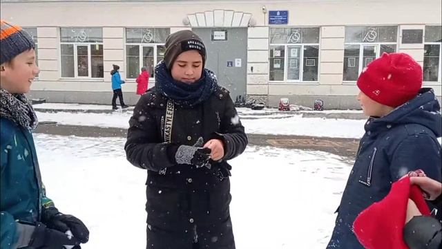Угар! Попал снежком в камеру смотреть онлайн