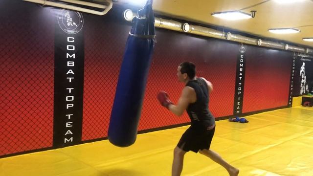 Разброс рук на мешке после кроссфита. Тренировка на мешке после кроссфита. смотреть онлайн
