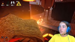 РЕБЕНОК в Жёлтом СДЕЛАЛ ИЗ ПАПЫ ХОТ ДОГ Who's Your Daddy