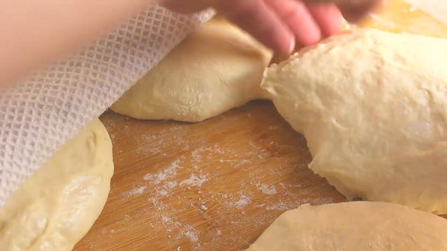 Такая ПЫШНОТА съедается сразу горячими! Пышные лепешки | Очень легкий рецепт лепешек! смотреть онлайн