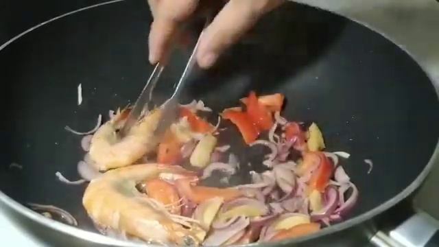 SOTANGHON SOUP WITH CHICKEN AND SHRIMP RECIPE