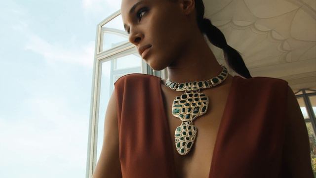 ISSUE 28: CINDY BRUNA смотреть онлайн