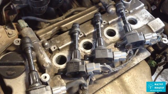 Замена свечей зажигания на автомобиле Ниссан смотреть онлайн