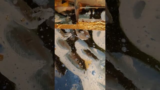 Процесс создания новогодней картины с наряженной ёлкой, масло + золотая поталь смотреть онлайн