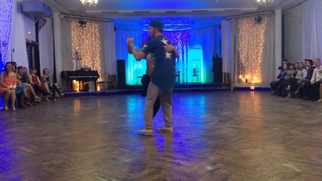 Samba show Taty Pinarina & Yura Ovchinnikov смотреть онлайн