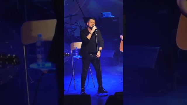 Show must go on - Queen akustycznie смотреть онлайн