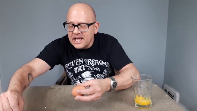 DO EASY MAGIC TRICK WITH EGGS (Learn the Shocking Magic Secret!) смотреть онлайн