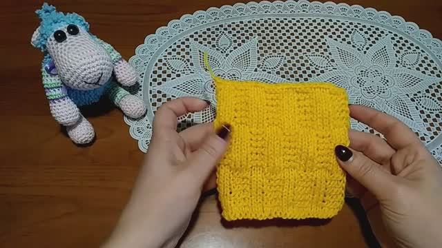 Легкий геометрический узор для начинающих. Узор из лицевых и изнаночных петель для шарфа, кардигана смотреть онлайн