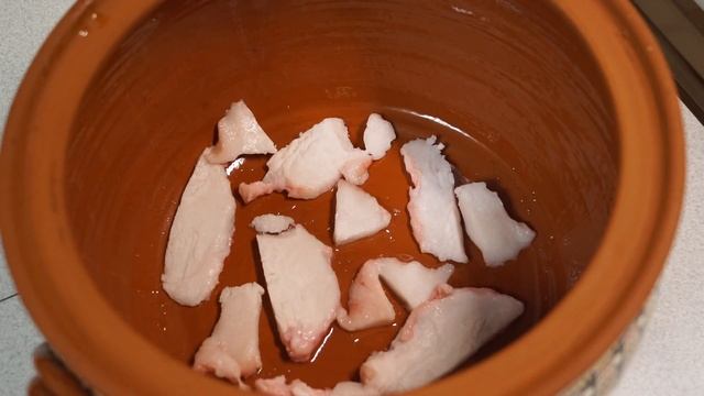 Агнешко в гювеч-рецепта за Перфектно Агнешко в Гювеч-Агнешко Месо в Глинен Гювеч смотреть онлайн