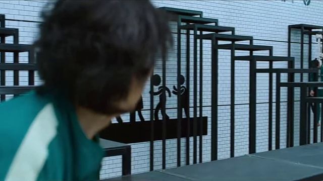 Player 069 Eliminated, 17th place from Squid game season 1 , Episode 7 смотреть онлайн