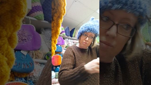шапок много не бывает.бывают шапки,которые не идут.а вот шляпки.... смотреть онлайн