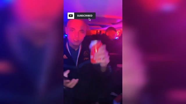Ajax players celebrate title win with fans смотреть онлайн