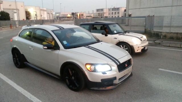 Volvo C30 T5 230cv Vs Mini Cooper S 163cv