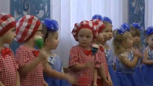 Оркестр на новогоднем празднике 2019 в яслях Муз рук Максюта Г В