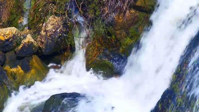 Calming Small Mountain Waterfall. (10 hours). White Noise for sleeping. смотреть онлайн
