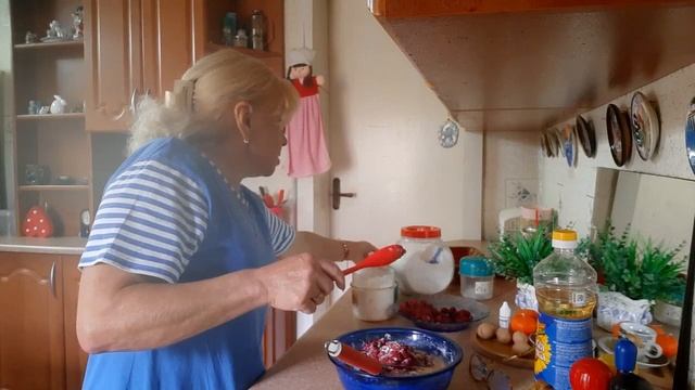 VLOG: ЯГОДЫ ЕСТЬ, НАДО ПЕЧЬ ПИРОГИ. ВКУСНЯТИНА?☕ смотреть онлайн