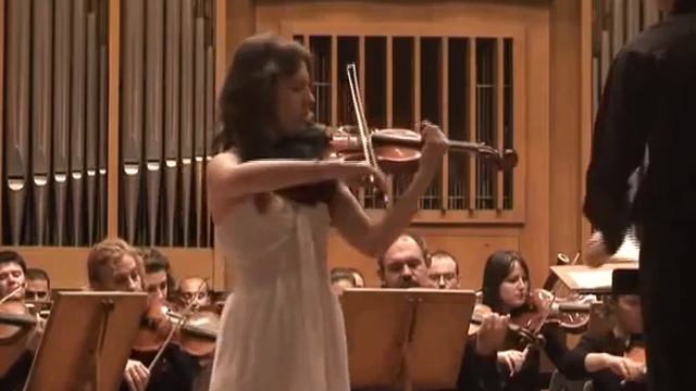 Izabel Batova Plays Pablo Sarasate- 