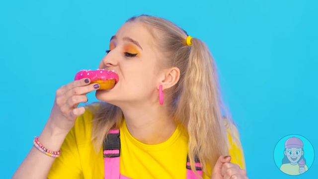 Кулинарный Челлендж: Я против Бабушки | Лайфхаки для родителей от TeenChallenge смотреть онлайн