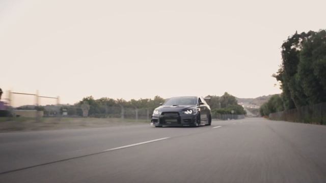 Varis Mitsubishi Evo X pushes 600+hp with custom sidewinder turbo setup смотреть онлайн