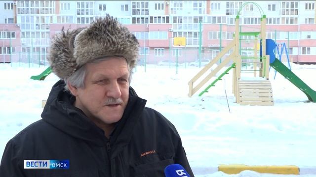 Омичи сегодня могут увидеть в небе хвостатую гостью, которая подошла максимально близко к Земле смотреть онлайн