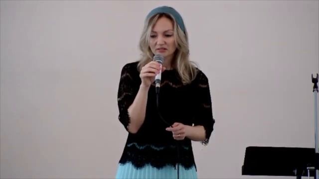 «Бoг Видит Нас Без Наших Подкреплений» | Стих Читает Лариса Гиденко / Автор Вера Кушнир смотреть онлайн