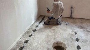 Как сделать тонкую стяжку плиточным клеем до 10 мм. Смотрите, как сделать своими руками