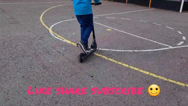 Electric Booster Scooter смотреть онлайн