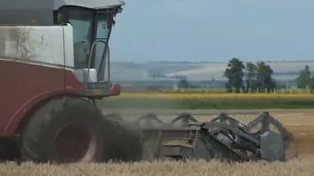 Уборка урожая в с х фирме Агростар смотреть онлайн