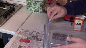 Как я склеил треснувший пластиковый ящик из холодильника