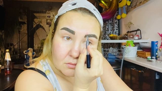 Увидела краску и вспомнила, что брови? то у меня некрашены? смотреть онлайн